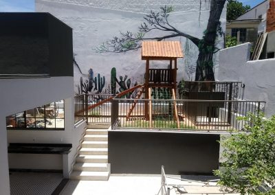 Casa reformada com ambientes luxuosos em BH